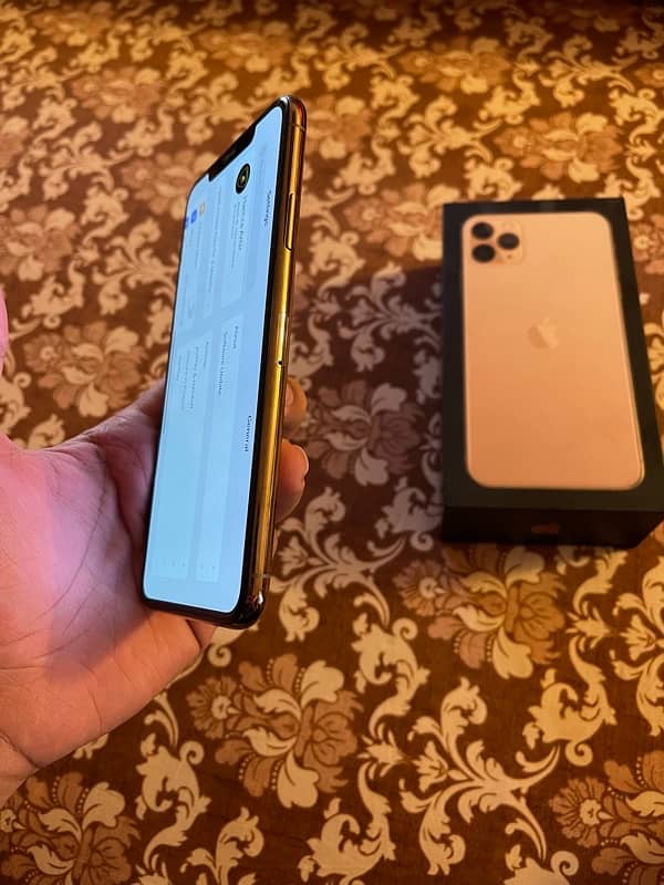 iPhone 11 Pro Max 3