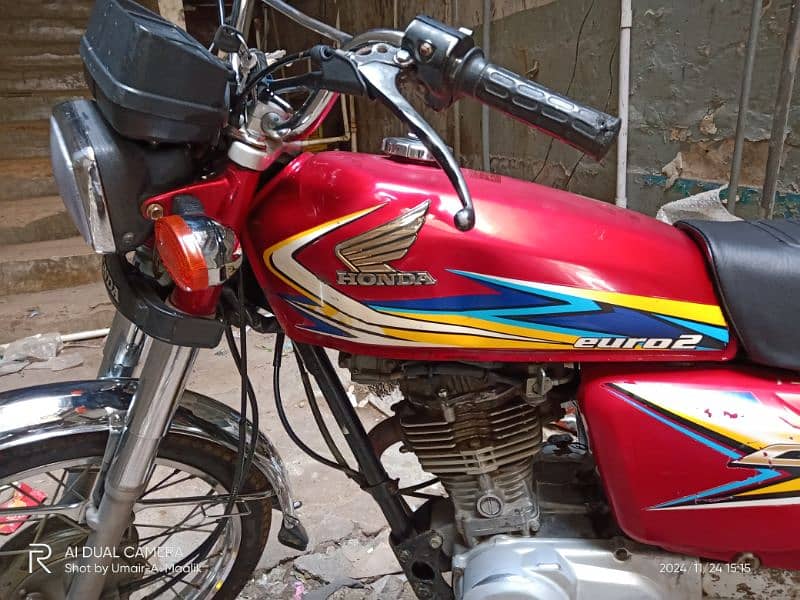 Honda 125 2019 ka end Karachi number 0/3/1/2/2/4/5/9/4/5/0 5