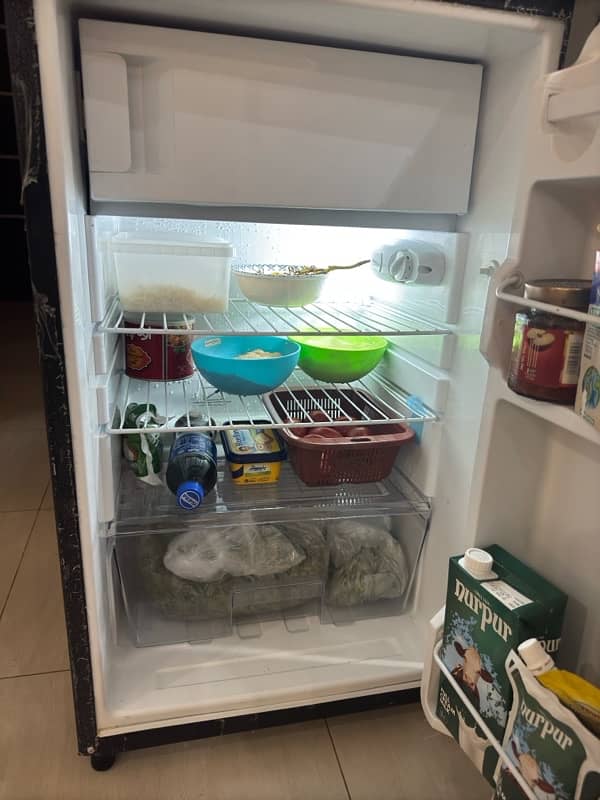 Brand New Dawlance Refrigerator 4