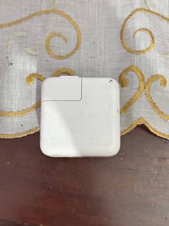 APPLE TYPE C ADAPTER 30w