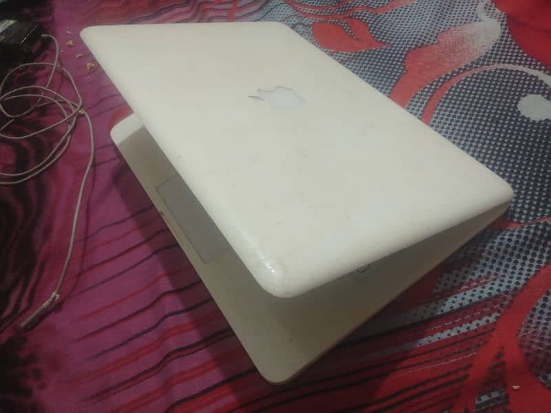 MacBook 2010 1