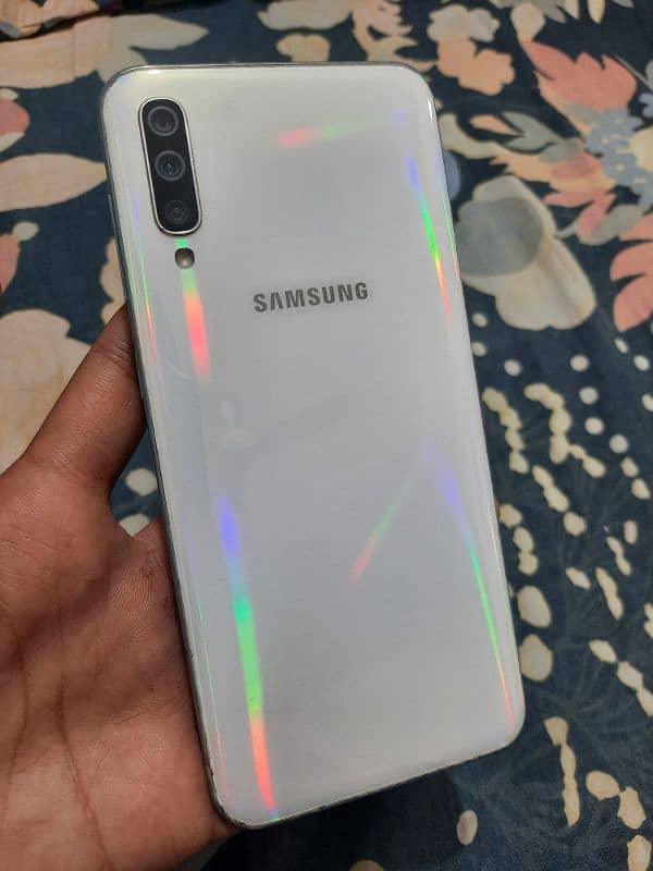 Samsung a50 0