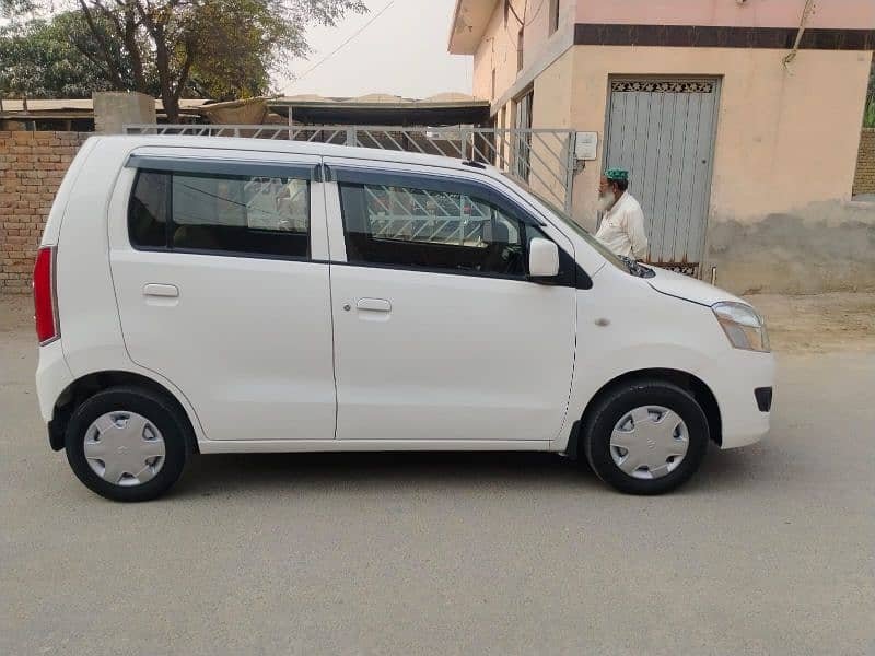 Suzuki Wagon R 2017 6