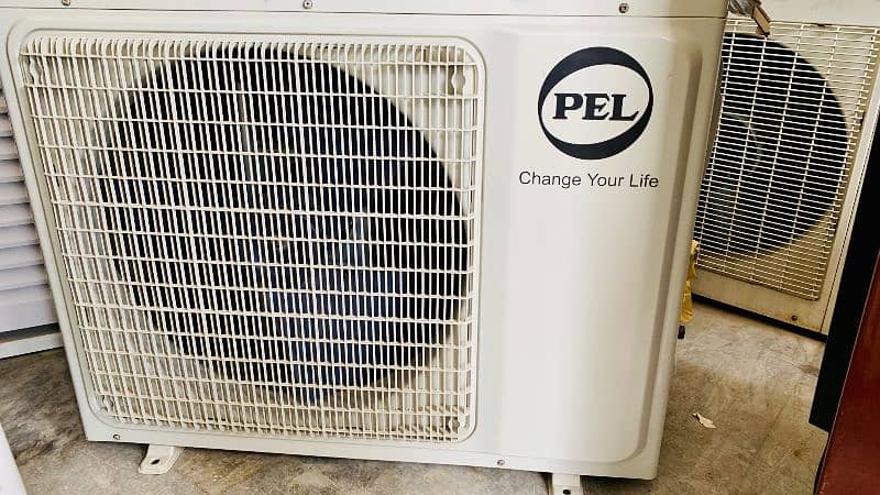 PEL Floor Standing DC Inverter Cabinet AC  (Heat& Cool) 2 Ton 3