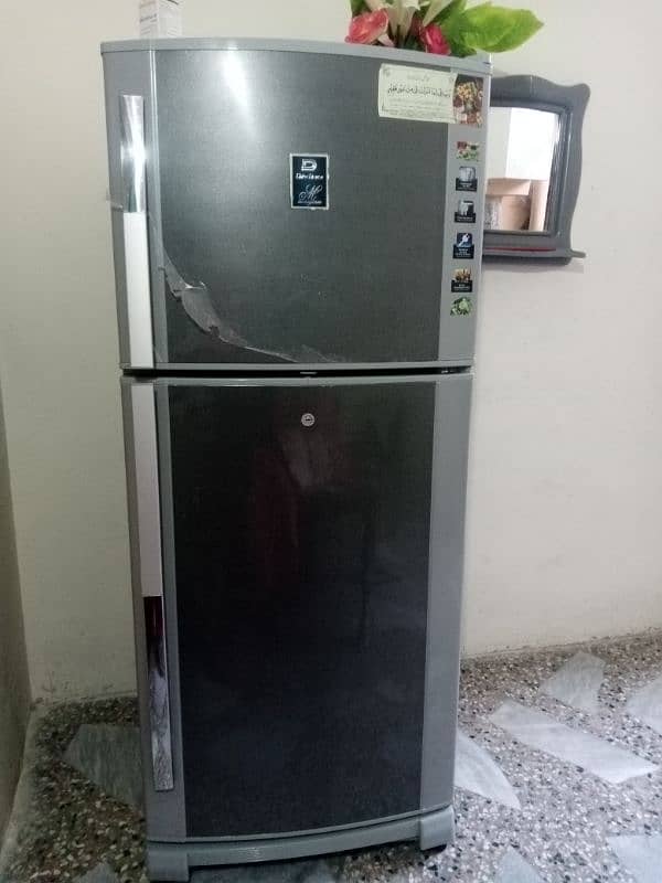 Dawlance Medium Size Refrigerator - Energy Efficient, Stylish Design 0