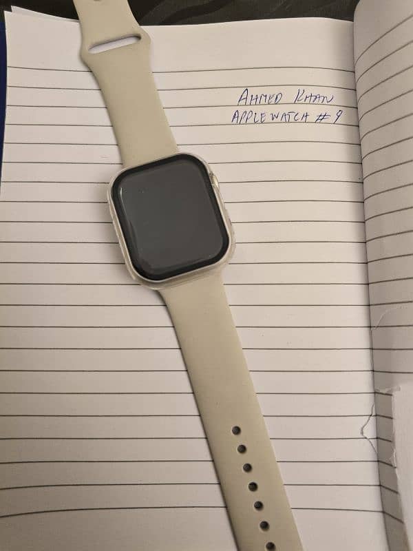 Apple Watch Series 9 (45mm) 0