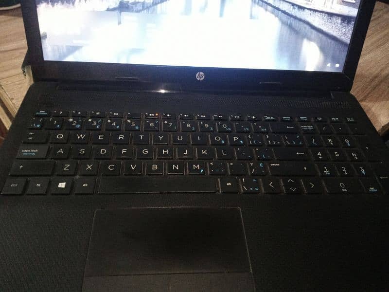 HP laptop 15-db0xxx 4