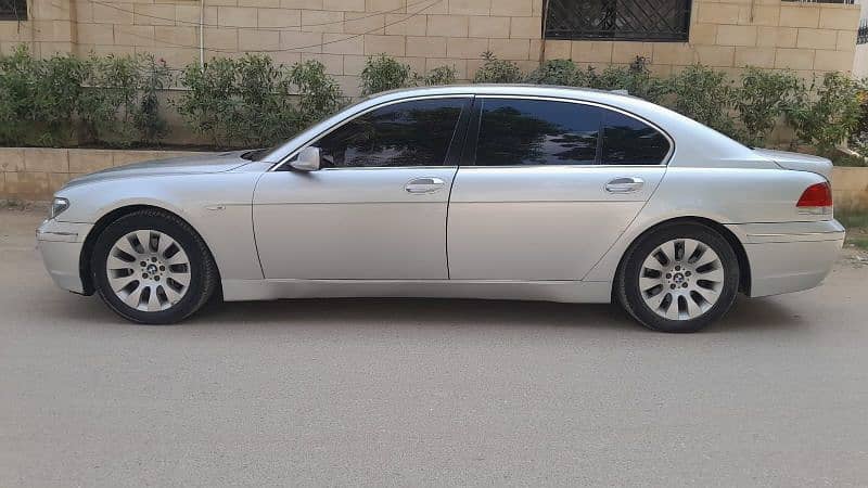 BMW 7 Series 740i Model 2004/11 4