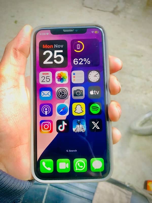 iphone XS 256 GB FU 83percent orignal battery 10