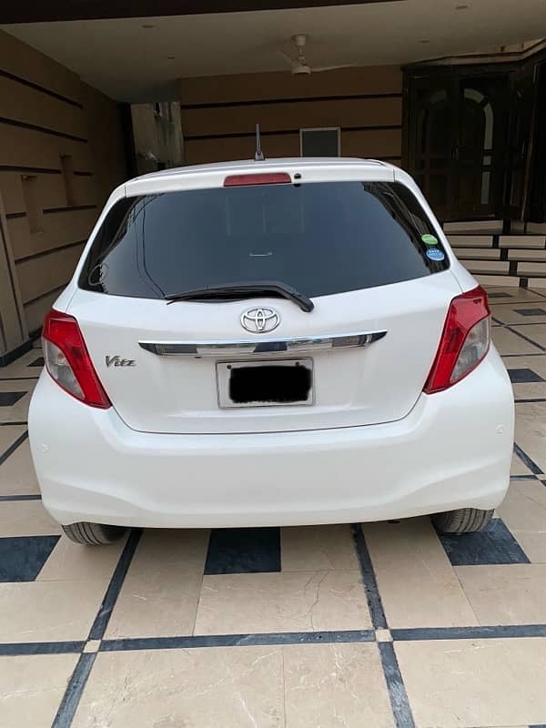 Toyota Vitz 2014 1