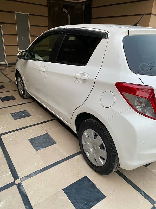 Toyota Vitz 2014 3