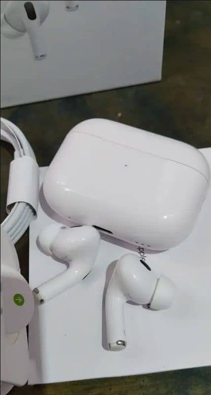 Apple Airpods Pro 2 (2nd Generation) ANC activated 5