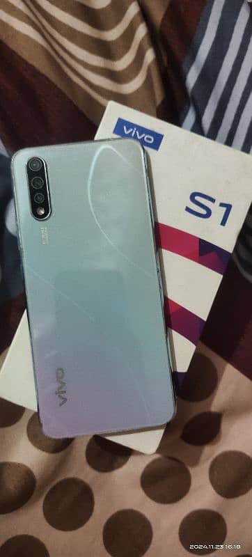 Vivo S1 4GB 128GB 0