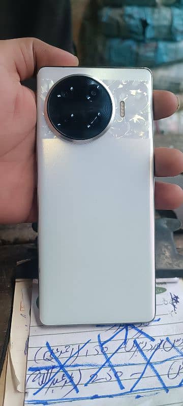 spark 20 pro plus 1