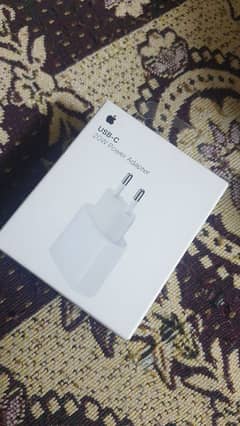 Iphone 15/16 pro max orignal adapter  20W