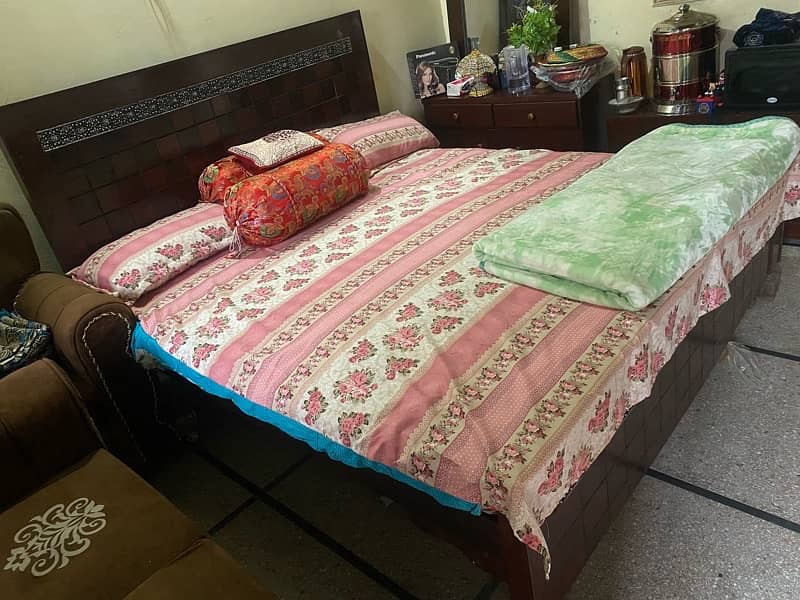 NEW WOODEN BED KING SIZE 1