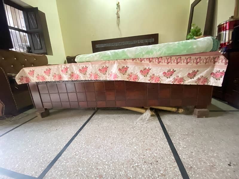 NEW WOODEN BED KING SIZE 2