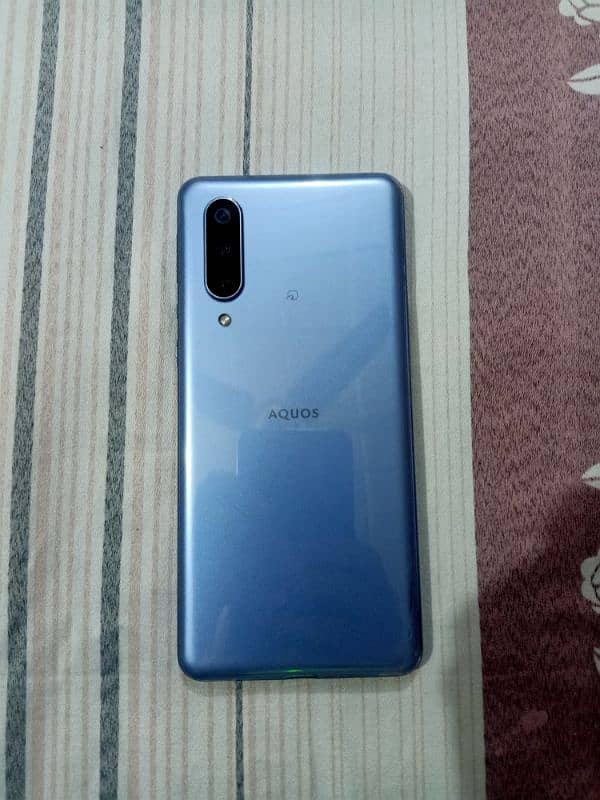 Sharp Aquos zero 5g basic non pta 1