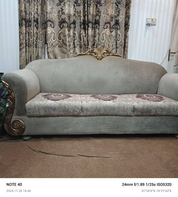 sofa set in 10/10 condition 4