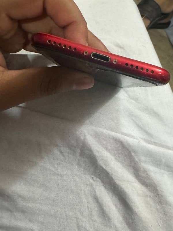 iphone 7 red colour 32gb jv 4