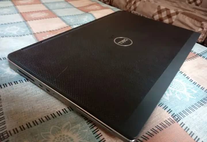 Dell Precision 7540 Core i5 9th Generation 7