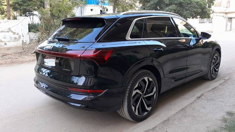 Audi E-Tron Suv 50 Quattro Model 2022 6