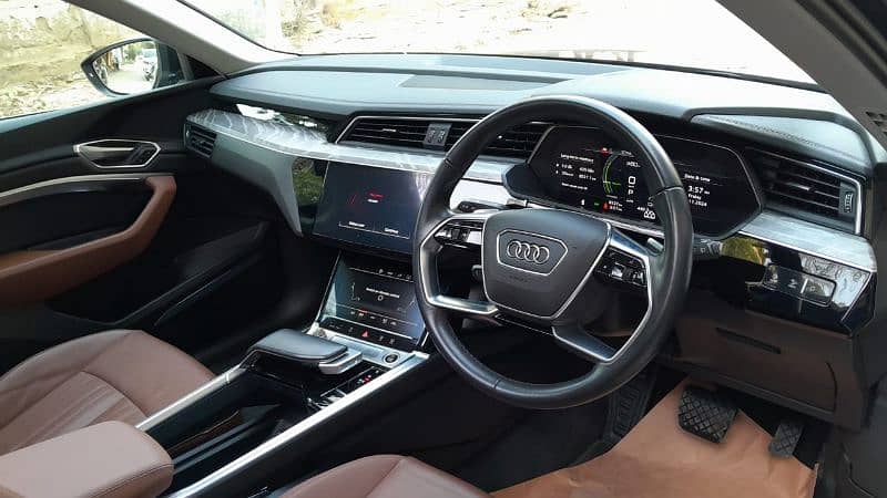 Audi E-Tron Suv 50 Quattro Model 2022 7