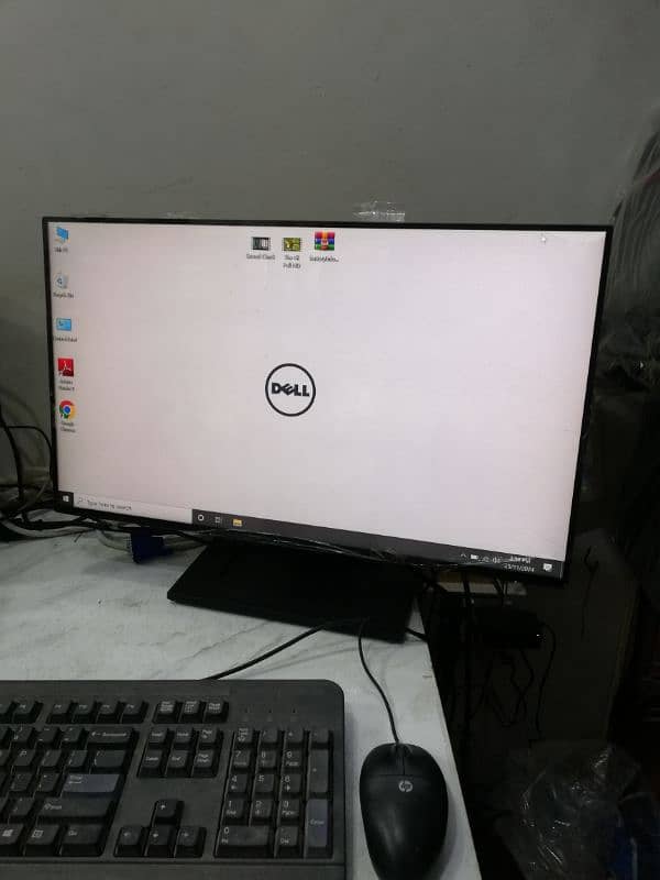 Dell UltraSharp 24" Borderless USB-C Hub Monitor (Year: 2022) 7