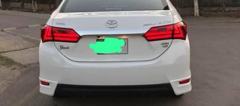 toyota grande back lights 0