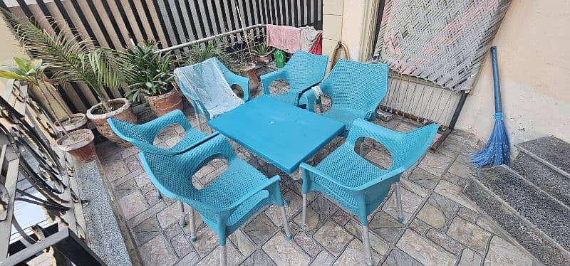 Super Fine Plastic Outdoor Table and Chairs Urgent Selling 5