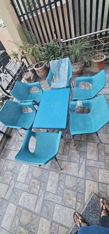 Super Fine Plastic Outdoor Table and Chairs Urgent Selling 6