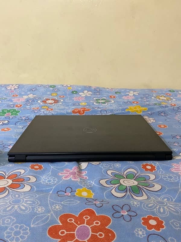 Laptop Inspiron 15 (3000)  i3-400 5