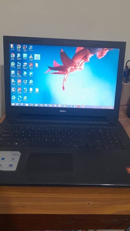 Laptop Inspiron 15 (3000)  i3-400 6