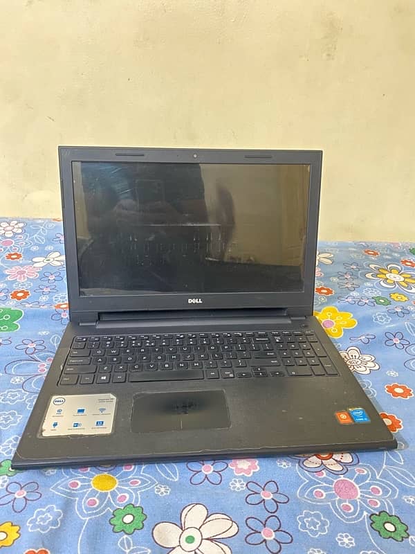 Laptop Inspiron 15 (3000)  i3-400 8