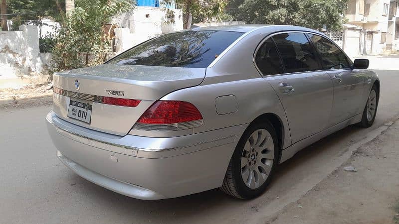 BMW 7 Series 740i Model 2004/11 16