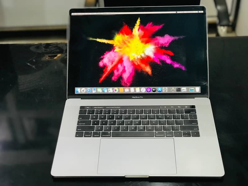 Apple Macbook Pro 2018 CI9 32GB RAM 1TB SSD 4GB GC 15" RETINA DISPLAY 3