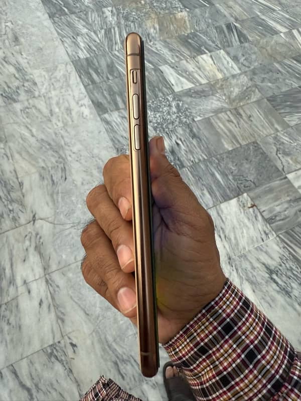 IPHONE 11 PRO MAX 256GB 2