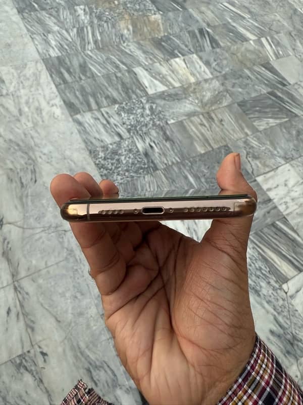 IPHONE 11 PRO MAX 256GB 3