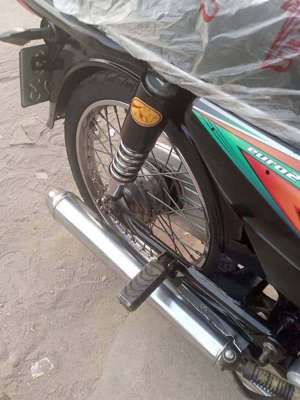 ok bike ha koi kam nhi ha 1