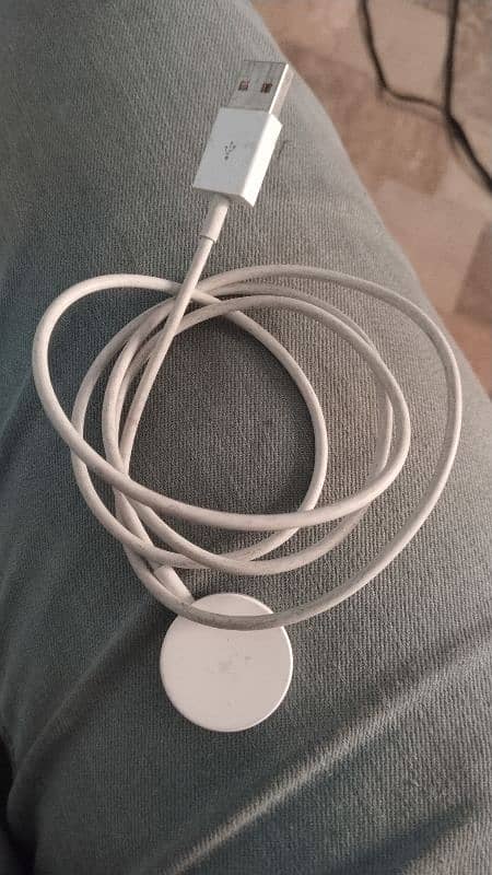 Apple Samsung smart watch charger 1