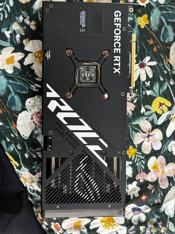 Asus Rog Strix RTX 4070 Super 1