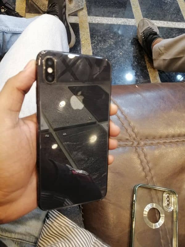 iphone xs max betry 80% 0