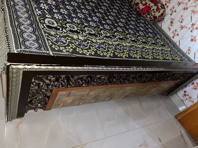 King size bed for sell 2