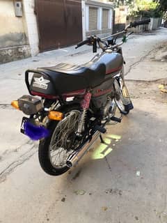 Super star 2022/24 model,4000km driven,new condition