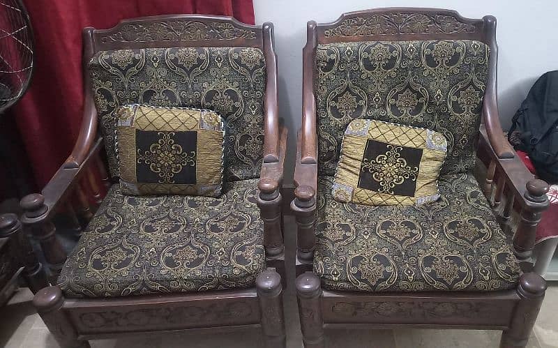 5 Seater Sofa Set And a 3 Seater Sofa 1