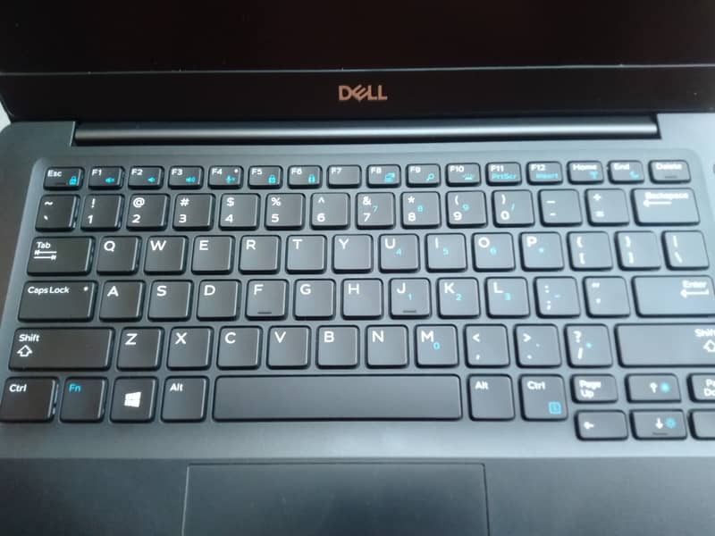 Dell Latitude 7390 Core I 5 ( 8th Generation ) with 16GB RAM 0