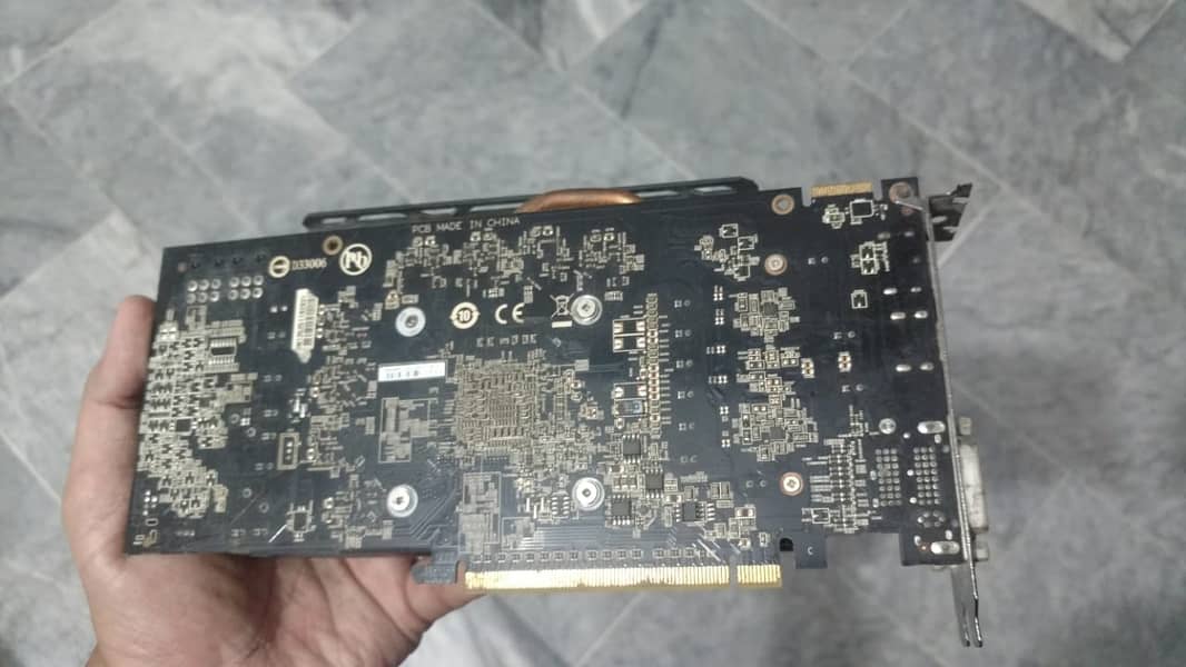 AMD R9 270 2GB GDDR5/ READ ADD 1