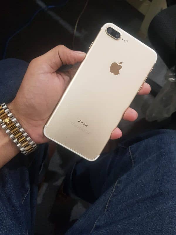 iPhone 7 plus one hand use urgent sale 3