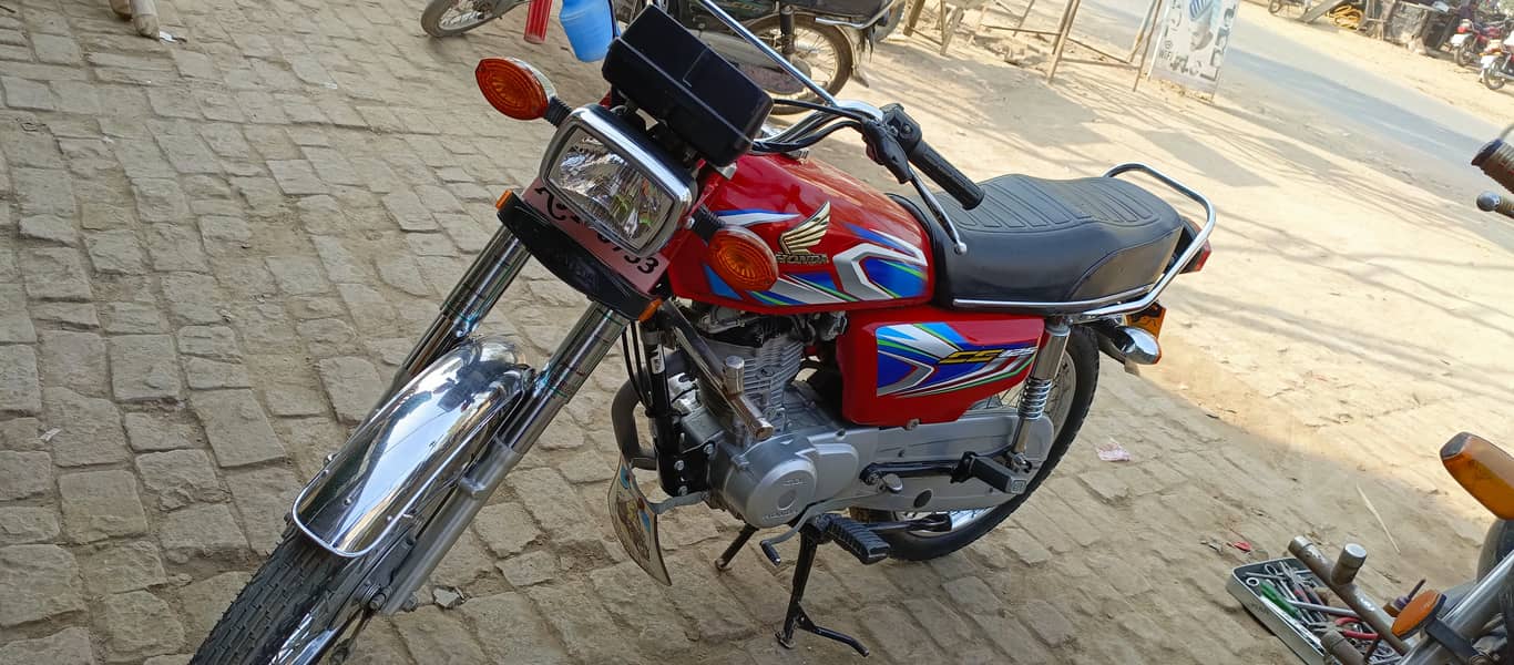 honda 125 for sale condition 10/10Red color 1