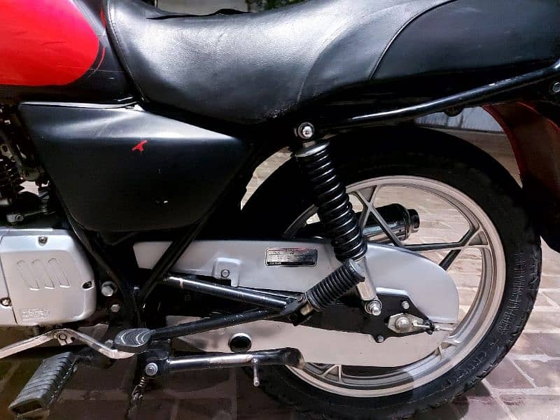 Suzuki gs 150 for sale 8